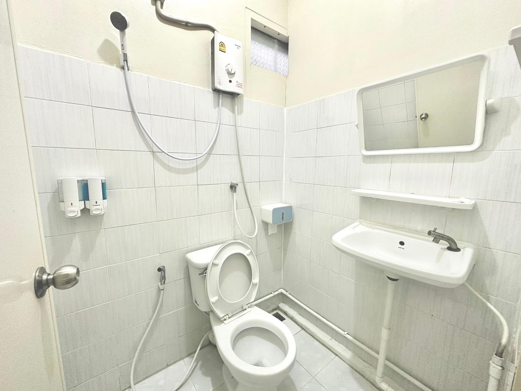 Pd Hostel Bangkok Dış mekan fotoğraf