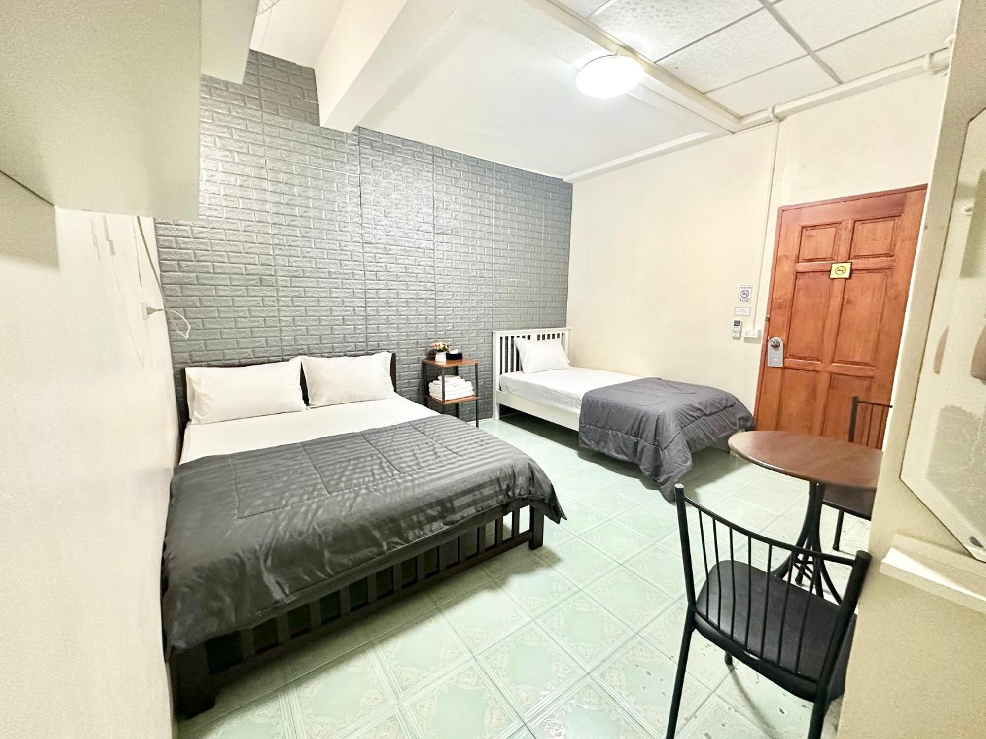 Pd Hostel Bangkok Dış mekan fotoğraf